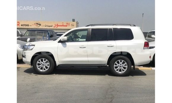 Buy Import Toyota Land Cruiser White Car in Import - Dubai in Abseron Buy Import Toyota Land Cruiser White Car in Import - Dubai in Abseron