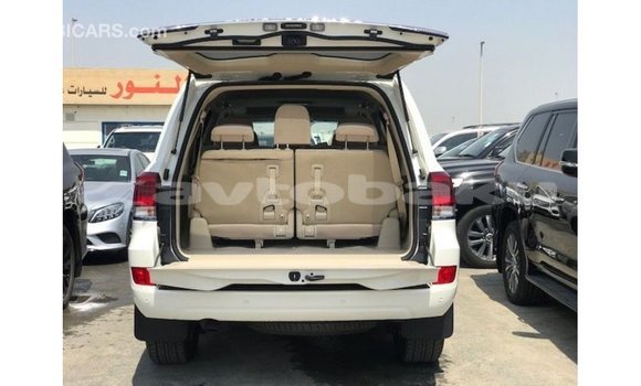 Buy Import Toyota Land Cruiser White Car in Import - Dubai in Abseron Buy Import Toyota Land Cruiser White Car in Import - Dubai in Abseron