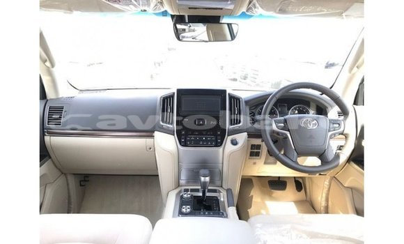 Buy Import Toyota Land Cruiser White Car in Import - Dubai in Abseron Buy Import Toyota Land Cruiser White Car in Import - Dubai in Abseron