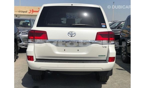 Buy Import Toyota Land Cruiser White Car in Import - Dubai in Abseron Buy Import Toyota Land Cruiser White Car in Import - Dubai in Abseron