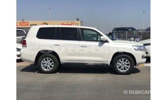 Buy Import Toyota Land Cruiser White Car in Import - Dubai in Abseron Buy Import Toyota Land Cruiser White Car in Import - Dubai in Abseron