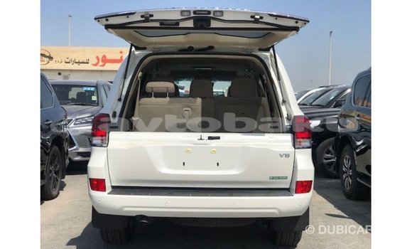 Buy Import Toyota Land Cruiser White Car in Import - Dubai in Abseron Buy Import Toyota Land Cruiser White Car in Import - Dubai in Abseron