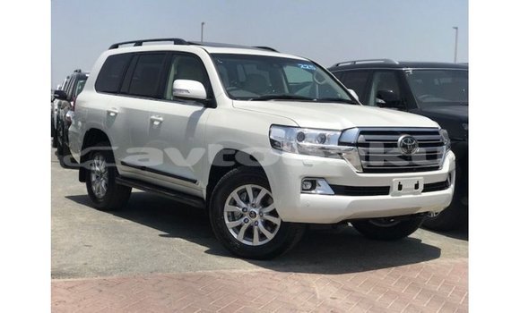 Buy Import Toyota Land Cruiser White Car in Import - Dubai in Abseron Buy Import Toyota Land Cruiser White Car in Import - Dubai in Abseron