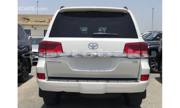 Buy Import Toyota Land Cruiser White Car in Import - Dubai in Abseron Buy Import Toyota Land Cruiser White Car in Import - Dubai in Abseron