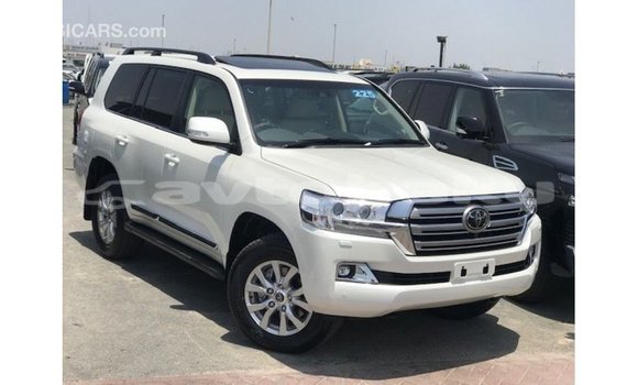 Buy Import Toyota Land Cruiser White Car in Import - Dubai in Abseron Buy Import Toyota Land Cruiser White Car in Import - Dubai in Abseron