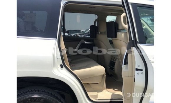 Buy Import Toyota Land Cruiser White Car in Import - Dubai in Abseron Buy Import Toyota Land Cruiser White Car in Import - Dubai in Abseron