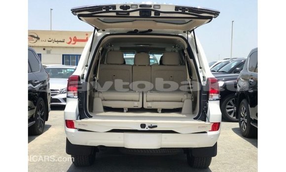 Buy Import Toyota Land Cruiser White Car in Import - Dubai in Abseron Buy Import Toyota Land Cruiser White Car in Import - Dubai in Abseron