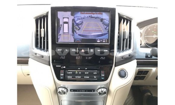 Buy Import Toyota Land Cruiser White Car in Import - Dubai in Abseron Buy Import Toyota Land Cruiser White Car in Import - Dubai in Abseron