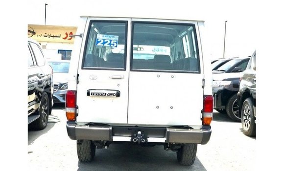 Buy Import Toyota Land Cruiser White Car in Import - Dubai in Abseron Buy Import Toyota Land Cruiser White Car in Import - Dubai in Abseron
