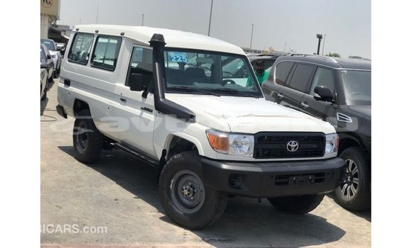 Buy Import Toyota Land Cruiser White Car in Import - Dubai in Abseron Buy Import Toyota Land Cruiser White Car in Import - Dubai in Abseron
