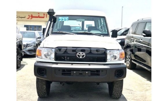 Buy Import Toyota Land Cruiser White Car in Import - Dubai in Abseron Buy Import Toyota Land Cruiser White Car in Import - Dubai in Abseron