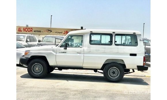 Buy Import Toyota Land Cruiser White Car in Import - Dubai in Abseron Buy Import Toyota Land Cruiser White Car in Import - Dubai in Abseron