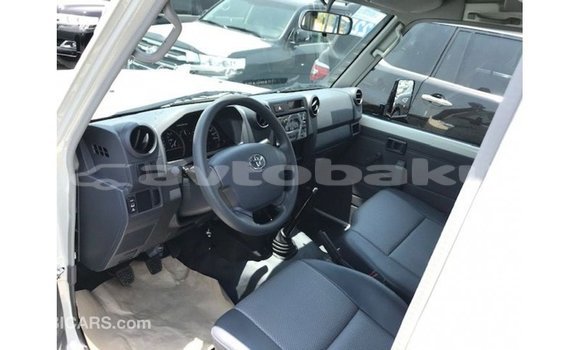 Buy Import Toyota Land Cruiser White Car in Import - Dubai in Abseron Buy Import Toyota Land Cruiser White Car in Import - Dubai in Abseron