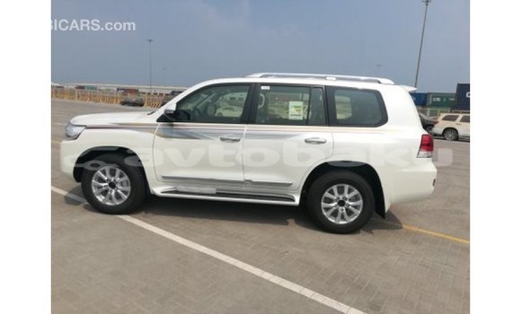 Buy Import Toyota Land Cruiser White Car in Import - Dubai in Abseron Buy Import Toyota Land Cruiser White Car in Import - Dubai in Abseron