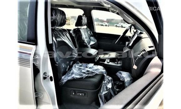 Buy Import Toyota Land Cruiser White Car in Import - Dubai in Abseron Buy Import Toyota Land Cruiser White Car in Import - Dubai in Abseron