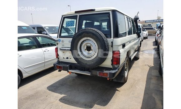 Buy Import Toyota Land Cruiser White Car in Import - Dubai in Abseron Buy Import Toyota Land Cruiser White Car in Import - Dubai in Abseron