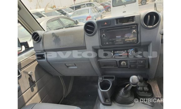 Buy Import Toyota Land Cruiser White Car in Import - Dubai in Abseron Buy Import Toyota Land Cruiser White Car in Import - Dubai in Abseron