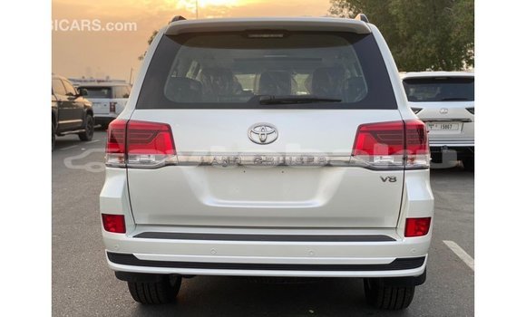 Buy Import Toyota Land Cruiser White Car in Import - Dubai in Abseron Buy Import Toyota Land Cruiser White Car in Import - Dubai in Abseron