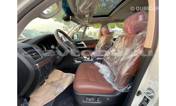 Buy Import Toyota Land Cruiser White Car in Import - Dubai in Abseron Buy Import Toyota Land Cruiser White Car in Import - Dubai in Abseron