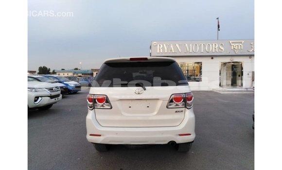 Buy Import Toyota Fortuner White Car in Import - Dubai in Abseron Buy Import Toyota Fortuner White Car in Import - Dubai in Abseron