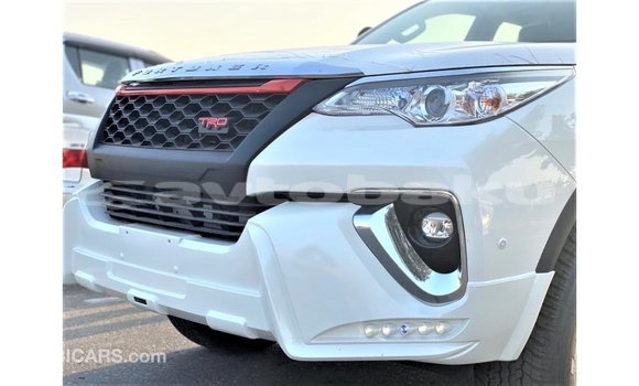 Buy Import Toyota Fortuner White Car in Import - Dubai in Abseron Buy Import Toyota Fortuner White Car in Import - Dubai in Abseron
