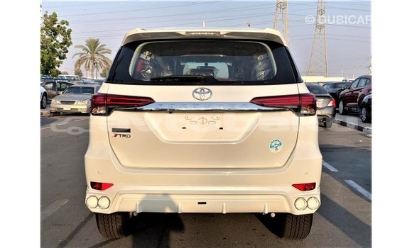 Buy Import Toyota Fortuner White Car in Import - Dubai in Abseron Buy Import Toyota Fortuner White Car in Import - Dubai in Abseron