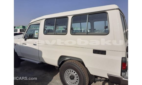 Buy Import Toyota Land Cruiser White Car in Import - Dubai in Abseron Buy Import Toyota Land Cruiser White Car in Import - Dubai in Abseron