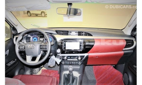 Buy Import Toyota Hilux White Car in Import - Dubai in Abseron Buy Import Toyota Hilux White Car in Import - Dubai in Abseron