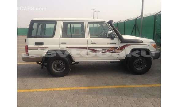 Buy Import Toyota Land Cruiser White Car in Import - Dubai in Abseron Buy Import Toyota Land Cruiser White Car in Import - Dubai in Abseron