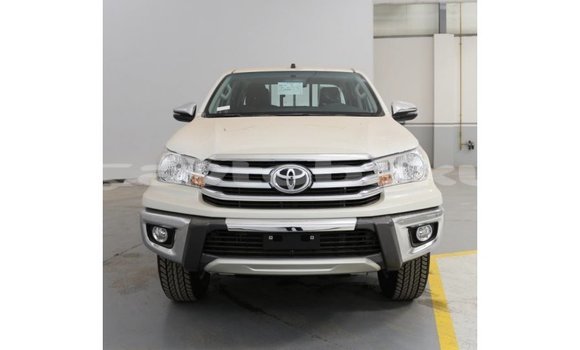 Buy Import Toyota Hilux White Car in Import - Dubai in Abseron