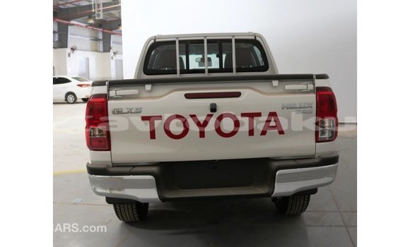 Buy Import Toyota Hilux White Car in Import - Dubai in Abseron Buy Import Toyota Hilux White Car in Import - Dubai in Abseron