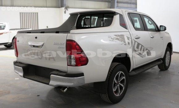 Buy Import Toyota Hilux White Car in Import - Dubai in Abseron Buy Import Toyota Hilux White Car in Import - Dubai in Abseron