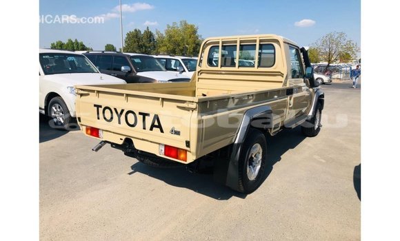 Buy Import Toyota Land Cruiser Beige Car in Import - Dubai in Abseron Buy Import Toyota Land Cruiser Beige Car in Import - Dubai in Abseron