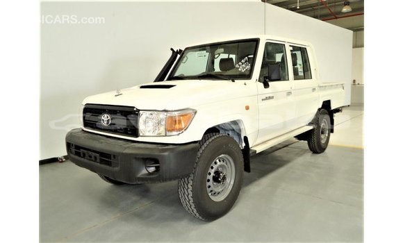 Buy Import Toyota Land Cruiser White Car in Import - Dubai in Abseron Buy Import Toyota Land Cruiser White Car in Import - Dubai in Abseron