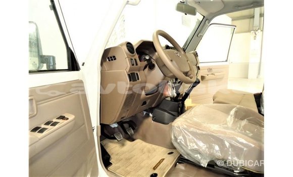 Buy Import Toyota Land Cruiser White Car in Import - Dubai in Abseron Buy Import Toyota Land Cruiser White Car in Import - Dubai in Abseron