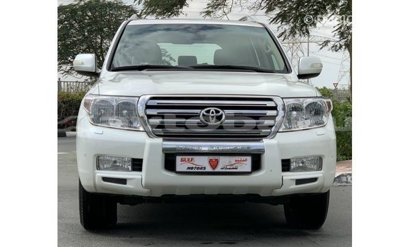 Buy Import Toyota Land Cruiser White Car in Import - Dubai in Abseron Buy Import Toyota Land Cruiser White Car in Import - Dubai in Abseron