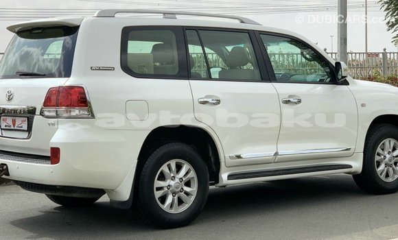 Buy Import Toyota Land Cruiser White Car in Import - Dubai in Abseron Buy Import Toyota Land Cruiser White Car in Import - Dubai in Abseron