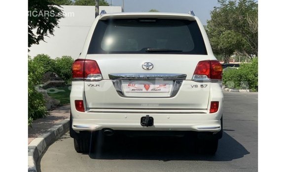 Buy Import Toyota Land Cruiser White Car in Import - Dubai in Abseron Buy Import Toyota Land Cruiser White Car in Import - Dubai in Abseron