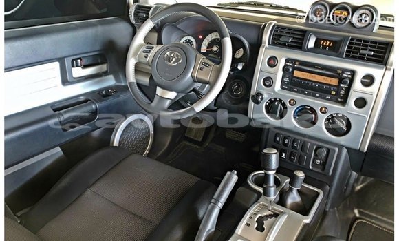 Buy Import Toyota FJ Cruiser White Car in Import - Dubai in Abseron Buy Import Toyota FJ Cruiser White Car in Import - Dubai in Abseron