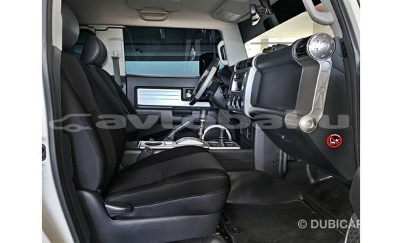 Buy Import Toyota FJ Cruiser White Car in Import - Dubai in Abseron Buy Import Toyota FJ Cruiser White Car in Import - Dubai in Abseron