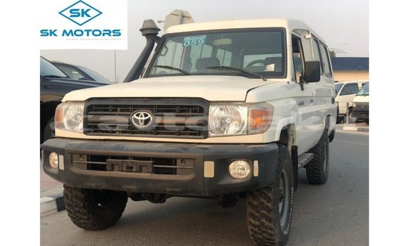 Buy Import Toyota Land Cruiser White Car in Import - Dubai in Abseron Buy Import Toyota Land Cruiser White Car in Import - Dubai in Abseron
