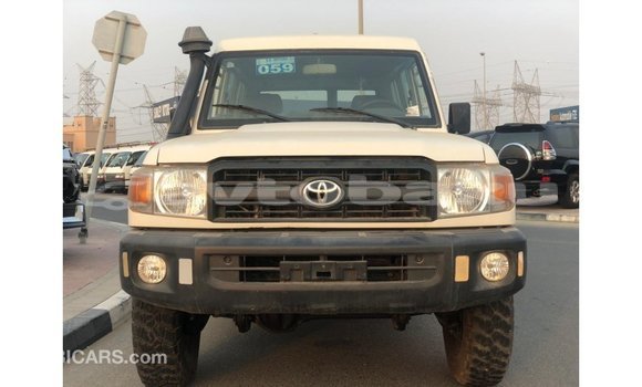 Buy Import Toyota Land Cruiser White Car in Import - Dubai in Abseron Buy Import Toyota Land Cruiser White Car in Import - Dubai in Abseron