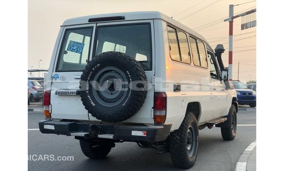 Buy Import Toyota Land Cruiser White Car in Import - Dubai in Abseron Buy Import Toyota Land Cruiser White Car in Import - Dubai in Abseron