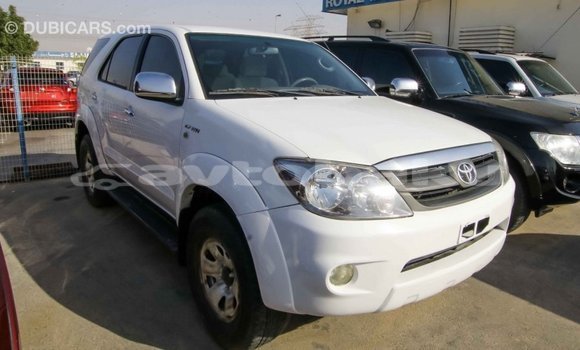 Buy Import Toyota Fortuner White Car in Import - Dubai in Abseron Buy Import Toyota Fortuner White Car in Import - Dubai in Abseron