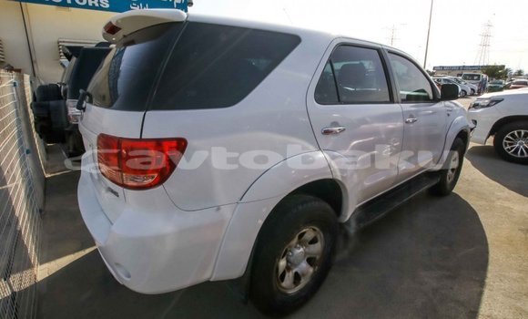 Buy Import Toyota Fortuner White Car in Import - Dubai in Abseron Buy Import Toyota Fortuner White Car in Import - Dubai in Abseron