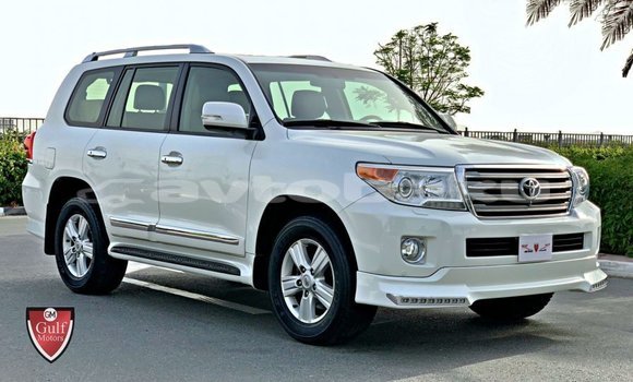 Buy Import Toyota Land Cruiser White Car in Import - Dubai in Abseron Buy Import Toyota Land Cruiser White Car in Import - Dubai in Abseron