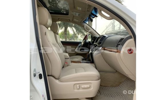 Buy Import Toyota Land Cruiser White Car in Import - Dubai in Abseron Buy Import Toyota Land Cruiser White Car in Import - Dubai in Abseron