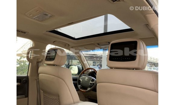 Buy Import Toyota Land Cruiser White Car in Import - Dubai in Abseron Buy Import Toyota Land Cruiser White Car in Import - Dubai in Abseron