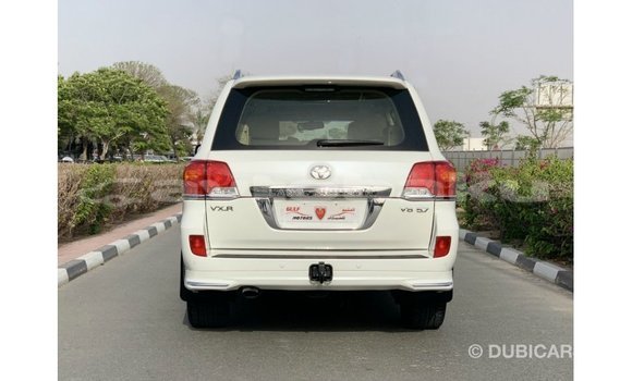 Buy Import Toyota Land Cruiser White Car in Import - Dubai in Abseron Buy Import Toyota Land Cruiser White Car in Import - Dubai in Abseron