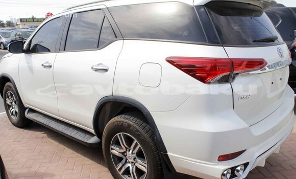 Buy Import Toyota Fortuner White Car in Import - Dubai in Abseron Buy Import Toyota Fortuner White Car in Import - Dubai in Abseron